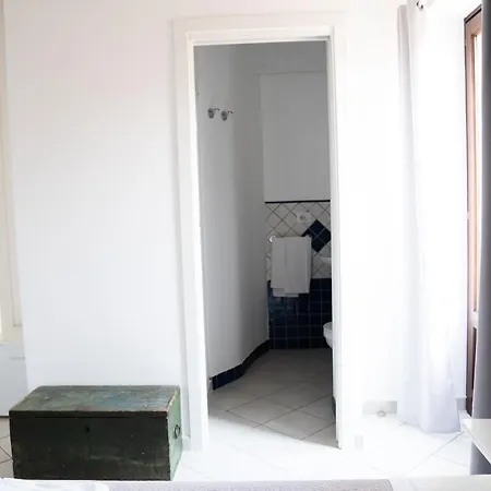Casa Lussu Гостевой дом Липари